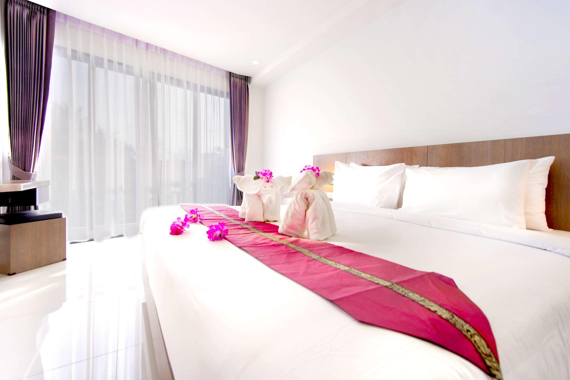 Phoenix Hotel Karon Beach Exterior photo